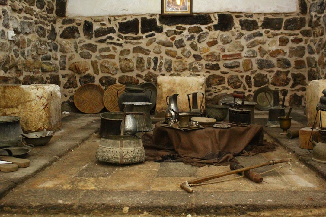Colonial Kitchens: Blending Legacy, Burying Traditions