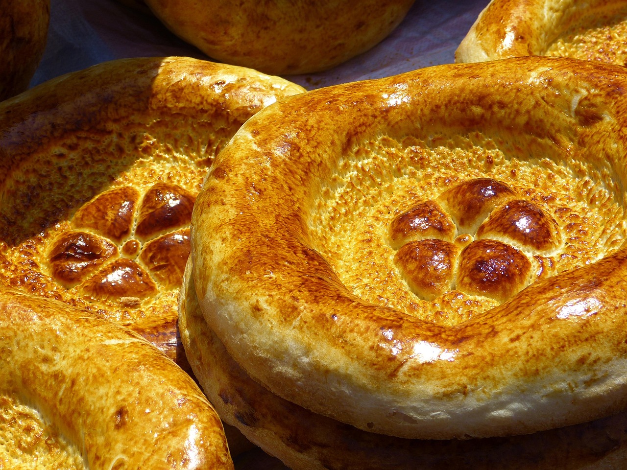 Cookware Evolution: From Pots to Smart Ovens